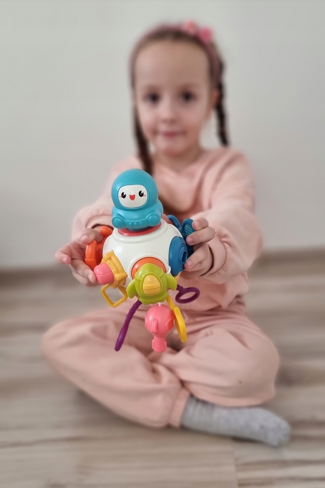 Interaktywna Zabawka Sensoryczna Kosmonauta 8w1 - Busy Cube Montessori dla Niemowląt - obrazek 4
